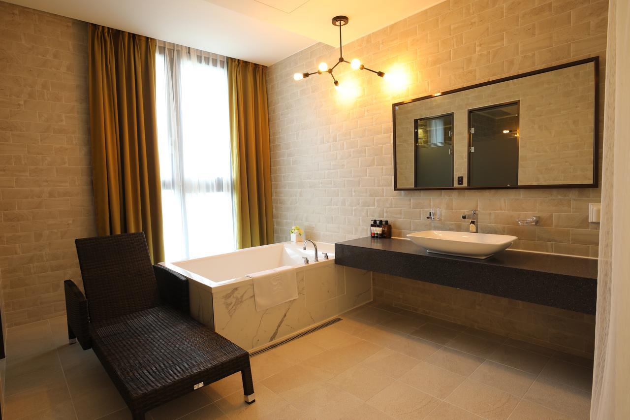 Rest Hotel Gimpo Экстерьер фото
